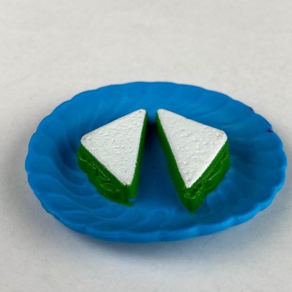 Barbie Blue Plate Sandwich Kids Toy Food Accessory Piece Pretend Play - Picture 2 of 5